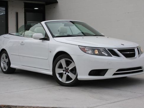 Used 2009 Saab 9-3 2.0T image 2