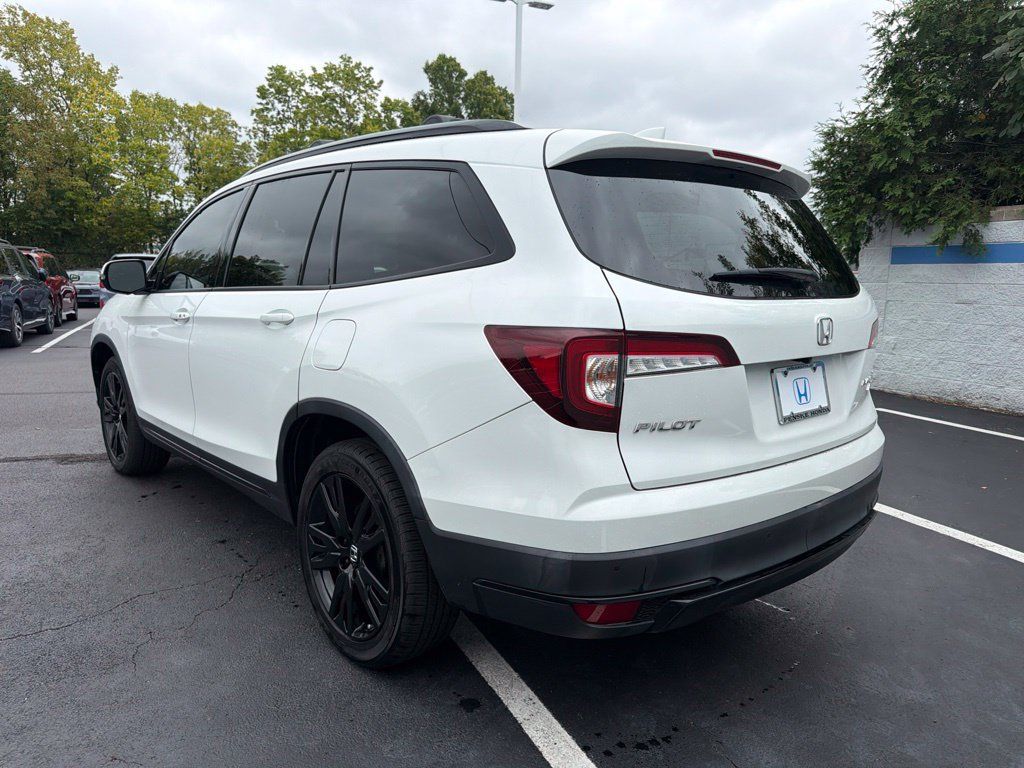 Used 2021 Honda Pilot Black Edition image 3