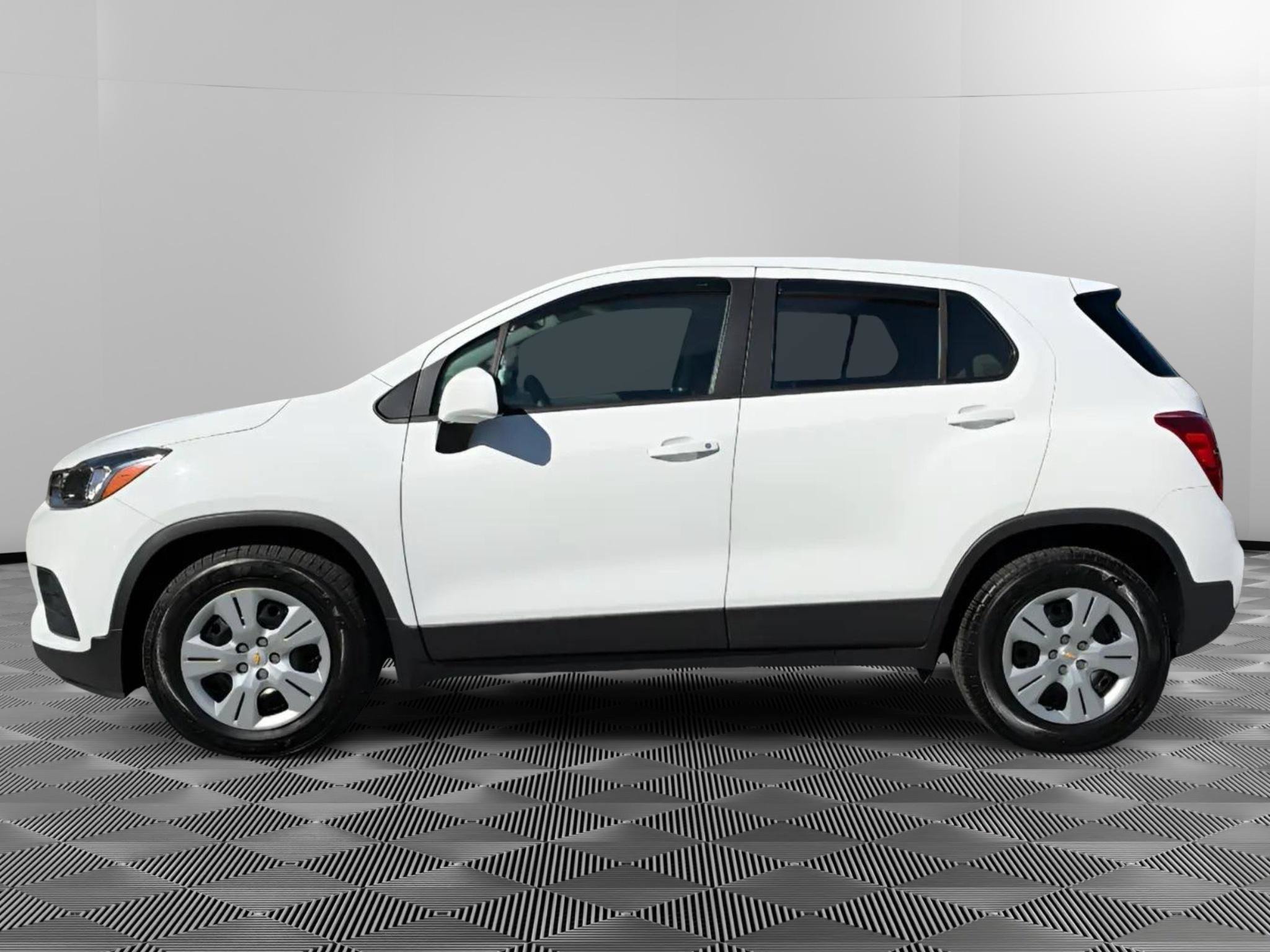 Used 2017 Chevrolet Trax LS FWD image 5