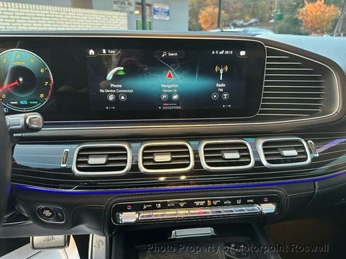 Used 2021 Mercedes-Benz Maybach GLS 600 Maybach GLS 600 4MATIC SUV image 18