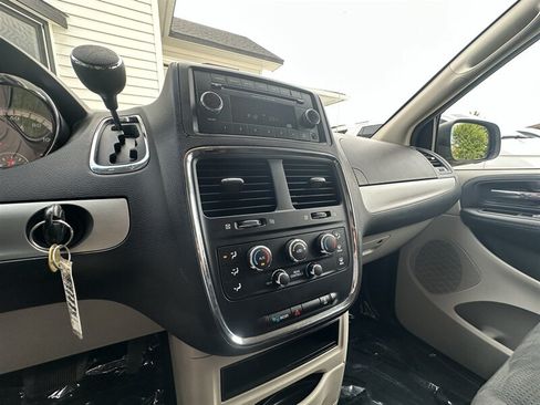 Used 2016 Dodge Grand Caravan SE w/ Quick Order Package 29E SE FWD image 28