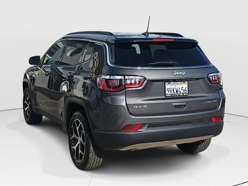 Used 2024 Jeep Compass Limited image 5