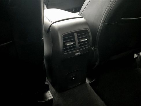 Used 2023 Ford Escape Platinum image 33