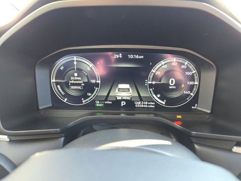 Used 2024 Mitsubishi Outlander 4WD Plug-In Hybrid image 12