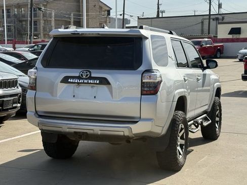 Used 2021 Toyota 4Runner TRD Off-Road AWD/4WD image 4