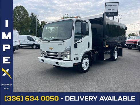 Used 2024 Chevrolet Low Cab Forward RWD image 1