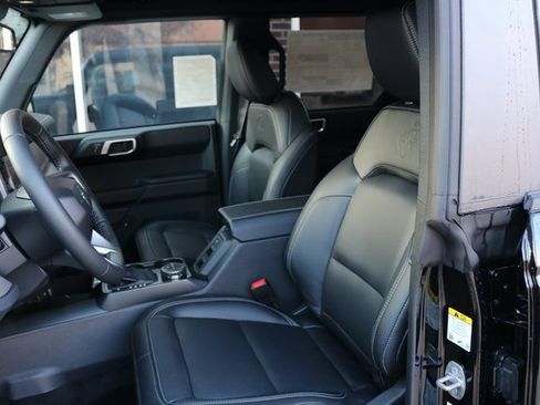 New 2025 Ford Bronco Outer Banks image 16