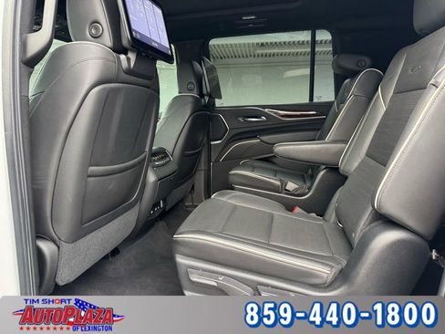 Used 2021 Cadillac Escalade ESV Premium Luxury AWD/4WD image 40