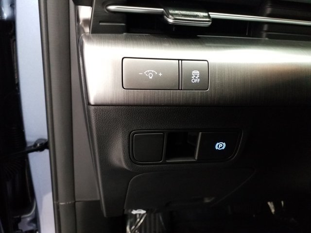 Used 2024 Hyundai Kona SEL FWD image 11