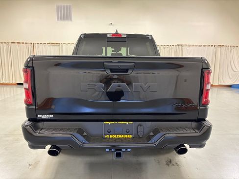 New 2026 RAM 1500 Express AWD/4WD image 7
