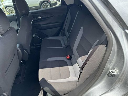 Used 2025 Chevrolet TrailBlazer LT FWD image 7