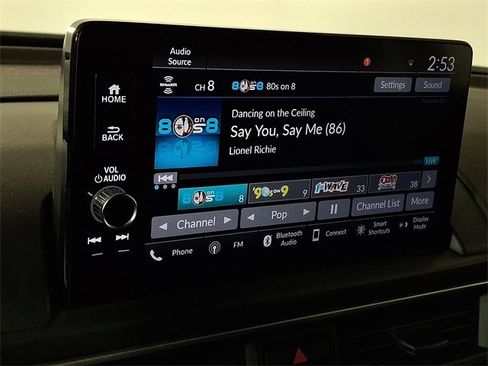 Used 2023 Honda Pilot EX-L image 3