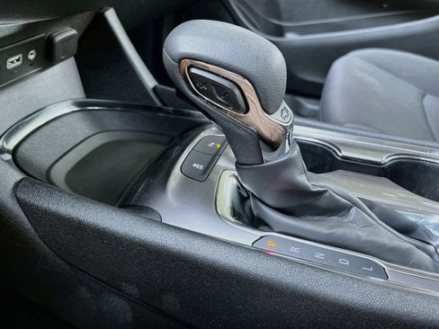 Used 2024 Chevrolet Malibu LT FWD image 16