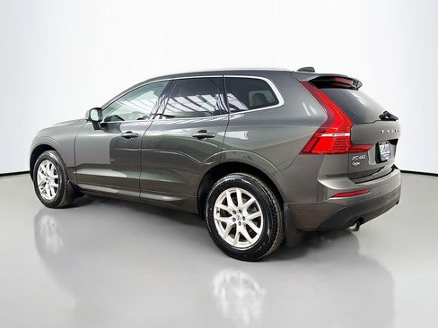 Used 2021 Volvo XC60 T5 Momentum w/ Climate Package AWD/4WD image 5