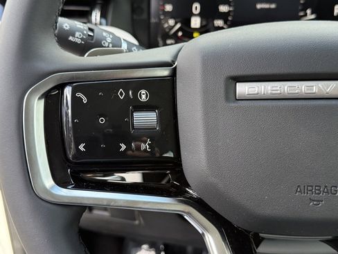 New 2025 Land Rover Discovery Sport S image 18
