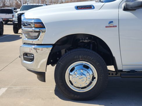 New 2026 RAM 3500 Tradesman AWD/4WD image 5