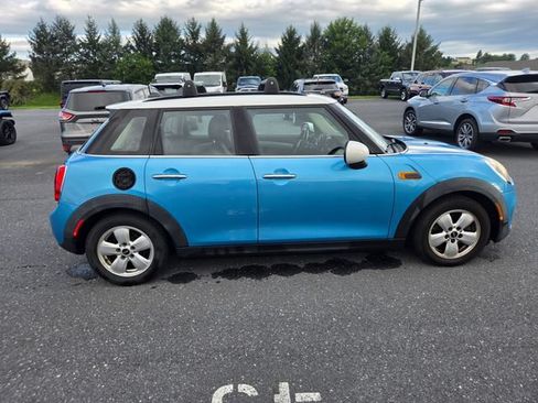 Used 2016 MINI Cooper 4-Door Hardtop FWD image 17
