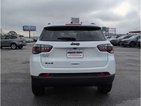 New 2026 Jeep Compass Latitude image 4