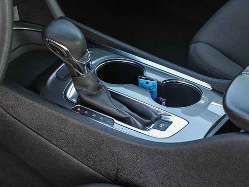 Used 2023 Chevrolet Malibu LT image 22