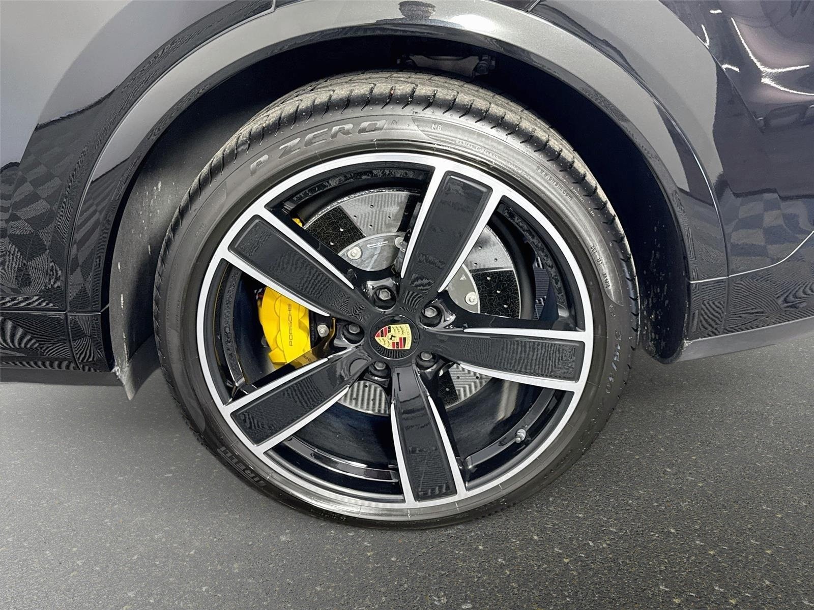 Used 2023 Porsche Cayenne Turbo S AWD/4WD image 33