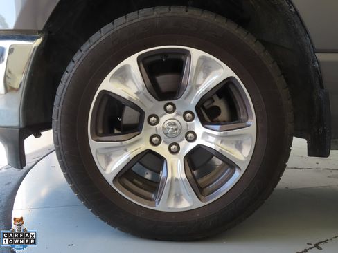 Used 2024 RAM 1500 Laramie RWD image 29