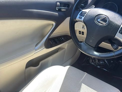 Used 2011 Lexus IS 250 w/ Premium Pkg Value Edition RWD image 17