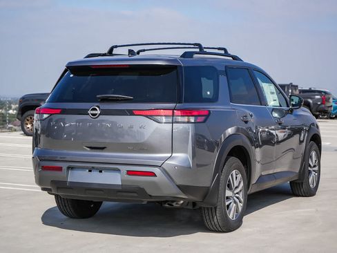 New 2026 Nissan Pathfinder SL AWD/4WD image 6
