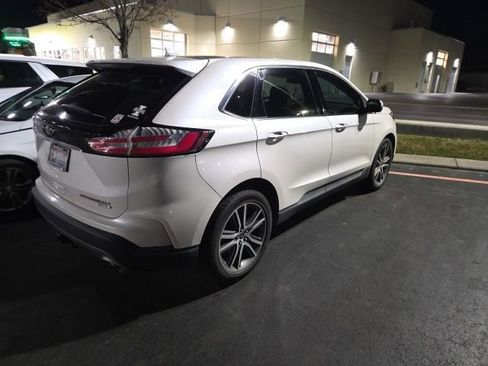 Used 2019 Ford Edge Titanium w/ Class II Trailer Tow Package image 3