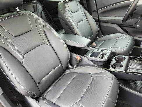 Used 2025 Ford Mustang Mach-E Premium AWD/4WD image 19