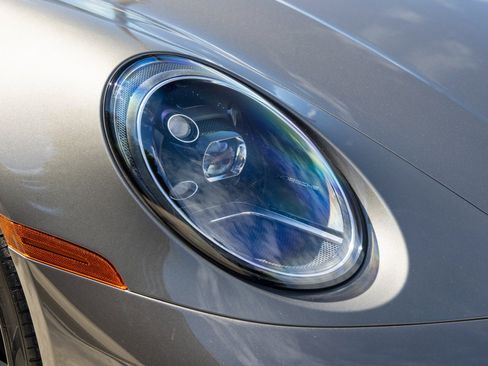 Used 2020 Porsche 911 Carrera S image 15