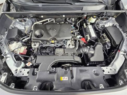 Used 2020 Toyota RAV4 Limited image 13