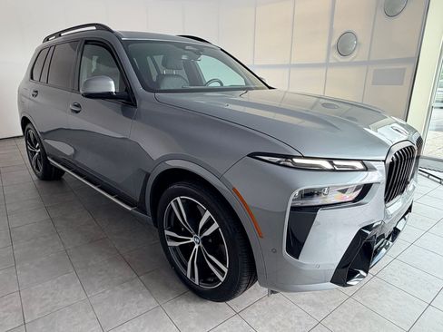 Used 2026 BMW X7 xDrive40i w/ M Sport Package AWD/4WD image 7