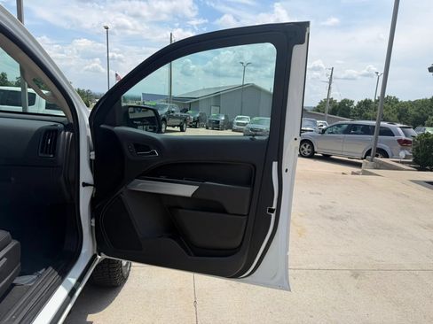 Used 2022 Chevrolet Colorado LT w/ Safety Package AWD/4WD image 48