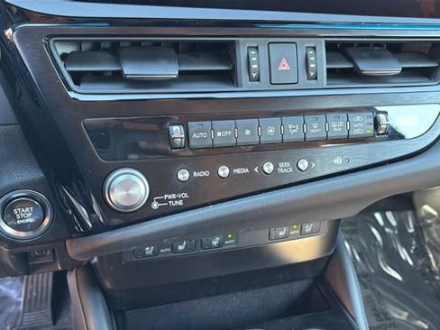 Used 2023 Lexus ES 350 w/ Premium Package image 31
