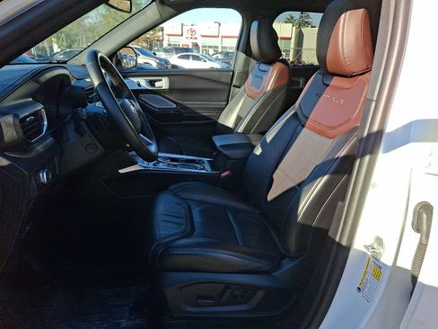 Used 2021 Ford Explorer Platinum w/ Equipment Group 601A image 11