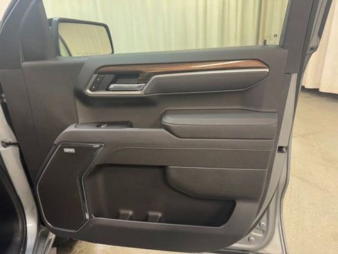 New 2026 Chevrolet Silverado 1500 RST w/ Dark Appearance Package AWD/4WD image 40