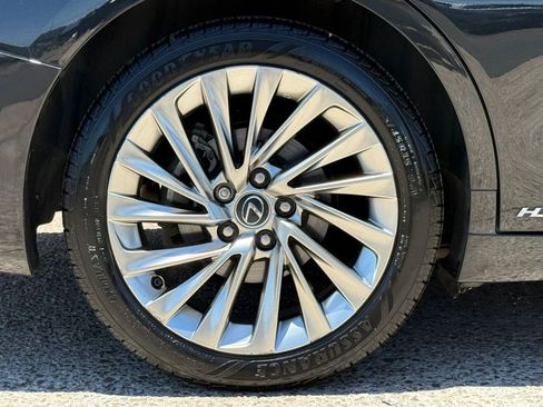 Used 2021 Lexus ES 300h Ultra Luxury w/ Accessory Package 2 FWD image 25