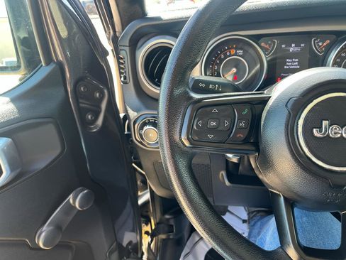 Used 2020 Jeep Wrangler Sport AWD/4WD image 11