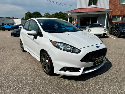Used 2014 Ford Fiesta ST FWD image 3
