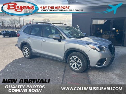 Used 2023 Subaru Forester Premium image 1