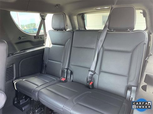 Used 2023 Chevrolet Suburban Premier image 13