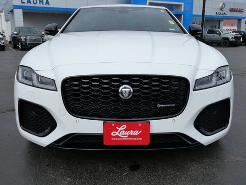 Used 2024 Jaguar XF R-Dynamic SE image 9