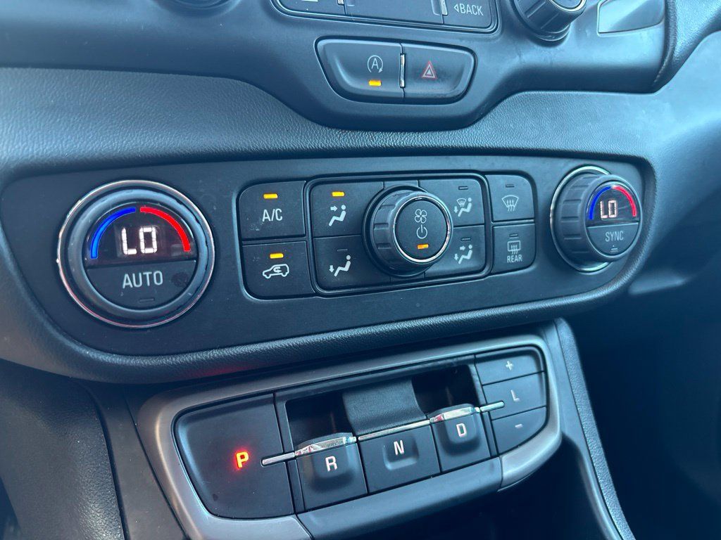 Used 2024 GMC Terrain AT4 w/ LPO, Floor Liner Package AWD/4WD image 29