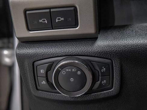 Used 2019 Ford F350 Lariat w/ Lariat Value Package AWD/4WD image 28
