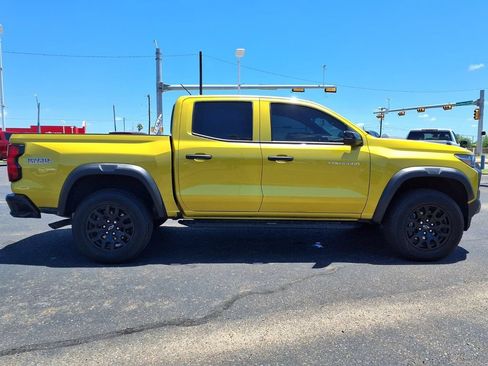 Used 2024 Chevrolet Colorado Trail Boss w/ Advanced Trailering Package AWD/4WD image 9