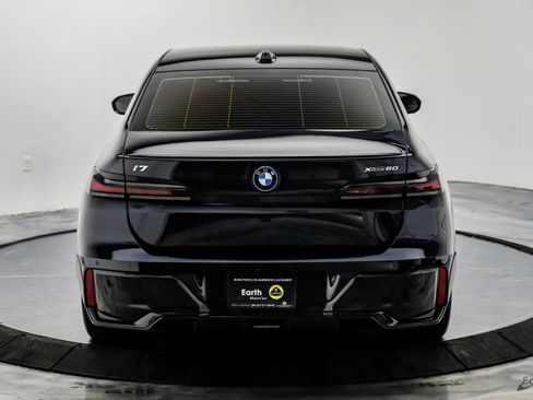 Used 2025 BMW i7 xDrive60 AWD/4WD image 13