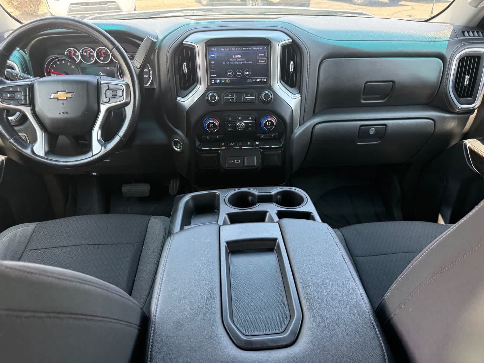 Used 2021 Chevrolet Silverado 1500 LT AWD/4WD image 30