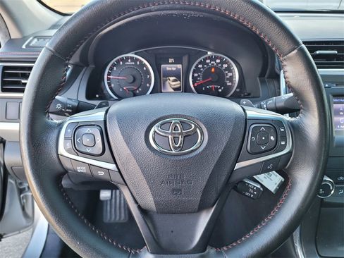 Used 2015 Toyota Camry SE image 22