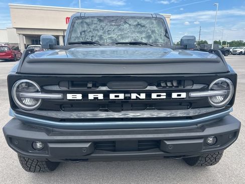 Used 2025 Ford Bronco Outer Banks AWD/4WD image 8