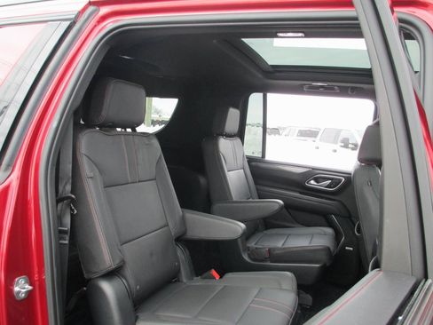 Used 2023 Chevrolet Suburban RST w/ Luxury Package image 23